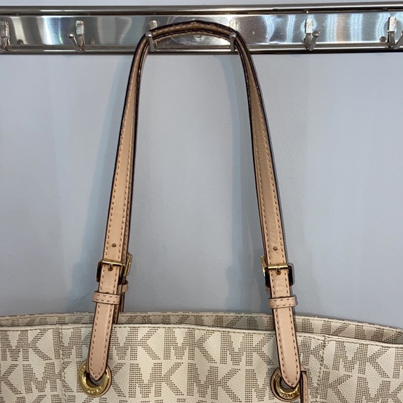 Michael Kors MK Large Tote Bag - Picture 4 of 14